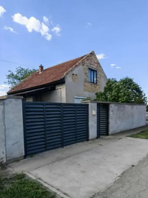 Cene i oglasi na pijacama